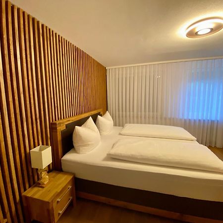 Hotel Restaurant Unikat 젤틴겐라티그 외부 사진