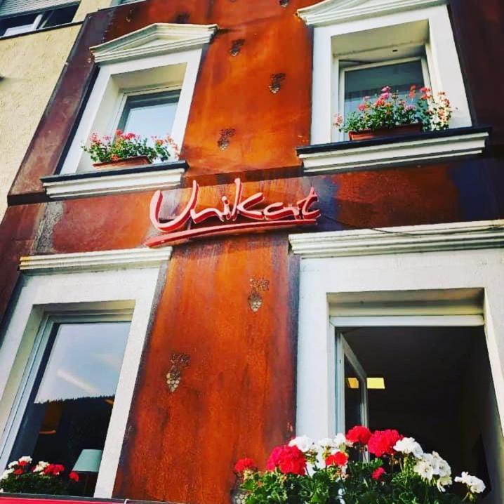 Hotel Restaurant Unikat 젤틴겐라티그 외부 사진